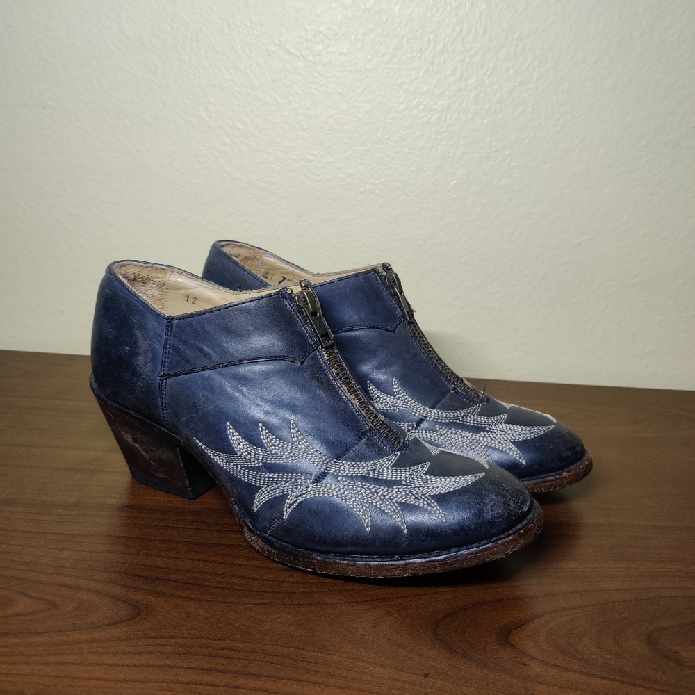 Stetson Nicole leather  Handcrafted , size 7.5